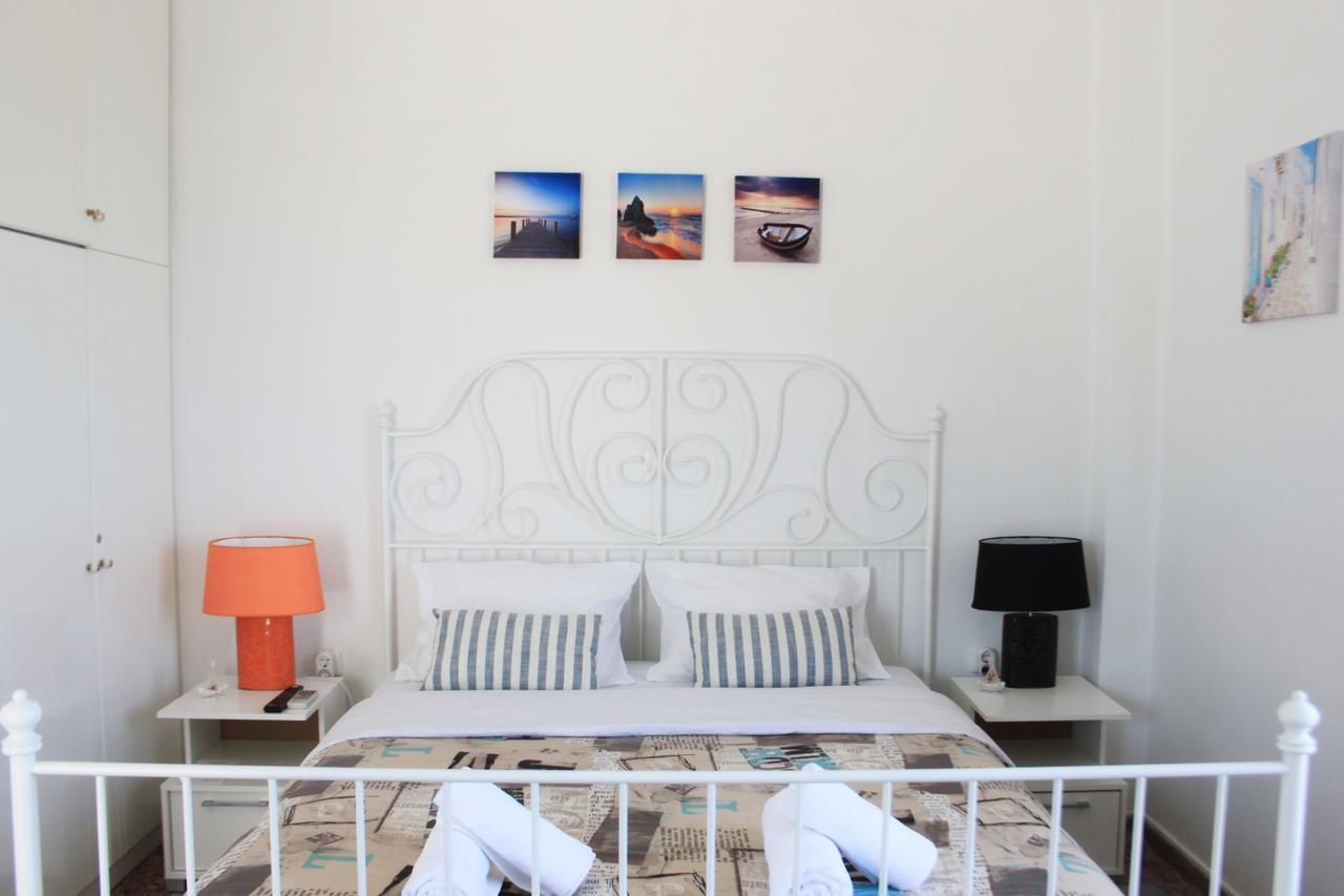 Penthouse & Apartments By The Sea Airport Airstay Artemida  Esterno foto